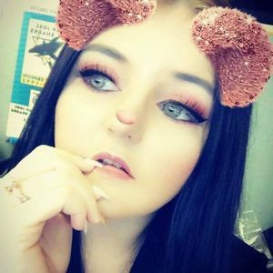 Meet your Posher, Lorin